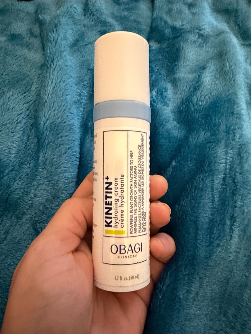 Obagi Kinetin+ Hydration Creme in White and Light Blue